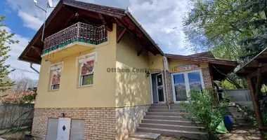 Commercial property 266 m² in Esztergom, Hungary