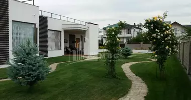 Villa 4 bedrooms with Furnitured, with Central heating, with Asphalted road in Tbilisi, Georgia
