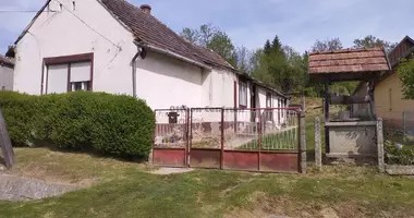 2 room house in Nagyrada, Hungary