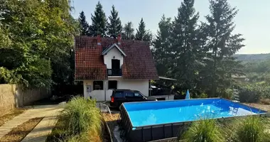 4 room house with balcony, with parking, with with repair in Belgrade, Serbia