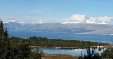 Grundstück in Perithia, Griechenland