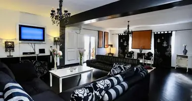 Apartamento 4 habitaciones en Budva, Montenegro