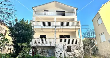 8 room house in Rogoznica, Croatia