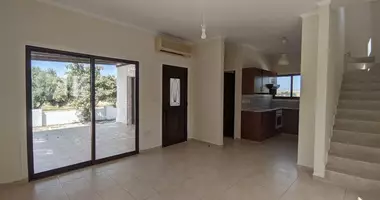2 bedroom house in Kouklia, Cyprus