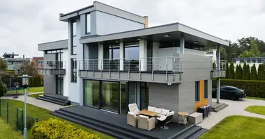 4 bedroom house in Jurmala, Latvia