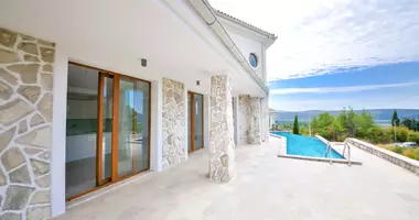 Villa 5 rooms with parking, with Balcony, with Air conditioner in Kotor, Montenegro