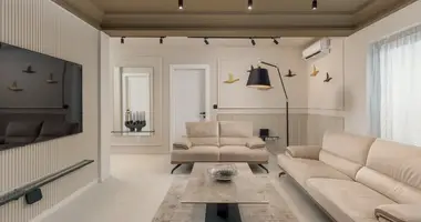 Apartamento 5 habitaciones en Dobrota, Montenegro