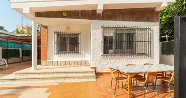 4 bedroom house in Torrevieja, Spain