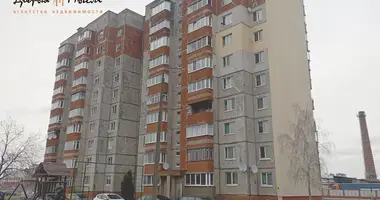 Apartamento 3 habitaciones en Borisov, Bielorrusia