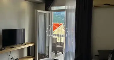 Квартира 2 комнаты в Биела, Черногория
