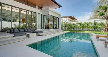 Villa 4 chambres avec Fenêtres double vitrage, avec Balcon, avec Meublesd dans Phuket, Thaïlande