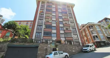Mieszkanie 2 pokoi z balkon, z centralne ogrzewanie, z parking w Stambuł, Turcja