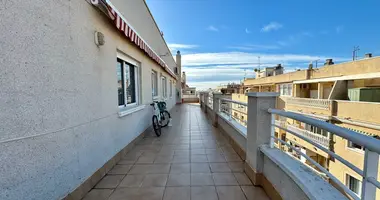 Penthouse 3 bedrooms in Torrevieja, Spain