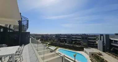 3 bedroom apartment in Estepona, Spain