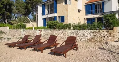 Villa 4 bedrooms in Supetar, Croatia
