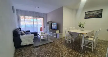 Apartamento 5 habitaciones en Alicante, España