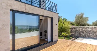 Townhouse 2 bedrooms in Tivat, Montenegro