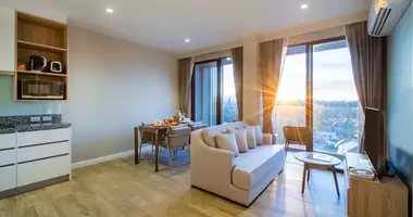 Penthouse 3 pokoi z Okna z podwójnymi szybami, z Balkon, z Meble w Phuket, Tajlandia