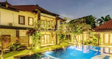 Villa 5 bedrooms with Balcony, with Furnitured, with Air conditioner in Canggu, Indonesia