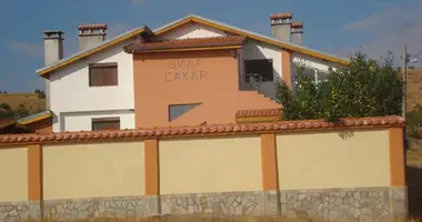 Villa 10 habitaciones con Doble acristalamiento, con Balcón, con Amueblado en Harmanli, Bulgaria