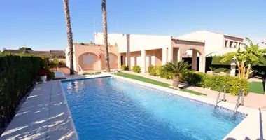 5 bedroom house in Torrevieja, Spain