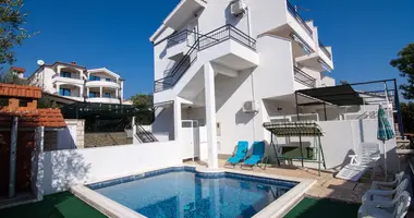 Villa 7 bedrooms in All countries