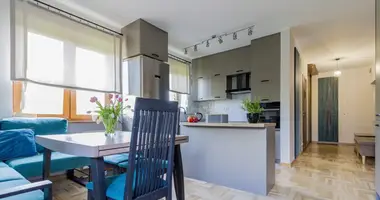 Wohnung 7 zimmer in Piaseczno, Polen
