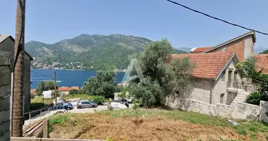 Grundstück in Lepetane, Montenegro