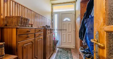 4 room house in Vac, Hungary