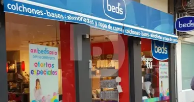 Tienda 210 m² en Barcelona, España