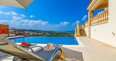 Haus 4 Schlafzimmer in Peyia, Zypern