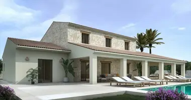 Villa 4 bedrooms with Garden, with private pool, near schools in Teulada, Spain