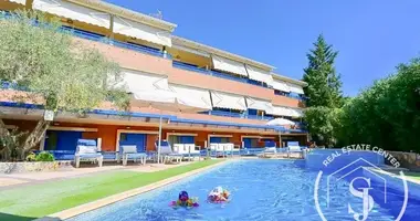 Hotel w Pefkochori, Grecja