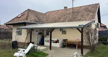 Casa 1 habitación en Koka, Hungría