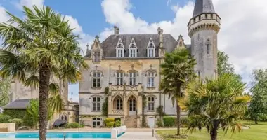 Schloss in Tours, Frankreich