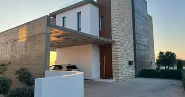 Haus 4 Schlafzimmer in Peyia, Cyprus