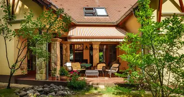 7 room house in Veresegyhaz, Hungary