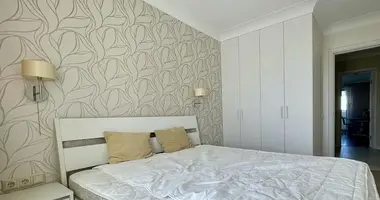 Wohnung 4 zimmer mit Balkon, mit Möbliert, mit Aufzug in Minsk, Weißrussland