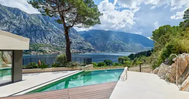 Villa 5 bedrooms in Prcanj, Montenegro