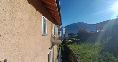 2 bedroom apartment in Cremia, Italy