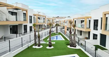 Ático Ático 3 habitaciones con Balcón, con Aire acondicionado, con estacionamiento en Orihuela, España