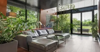 Casa 7 habitaciones en Strzykuly, Polonia