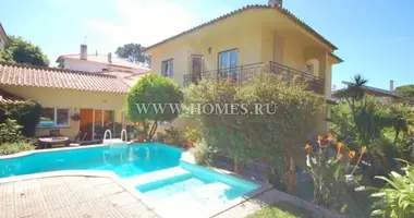 Villa 4 bedrooms with Furnitured, with Air conditioner, with Garage in Cascais, Portugal
