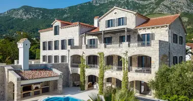 Villa  mit Klimaanlage, mit Meerblick, mit Yard in Risan, Montenegro