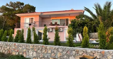 Casa 4 habitaciones con airea acondicionado, con la piscina, con jardín en Kas, Turquía