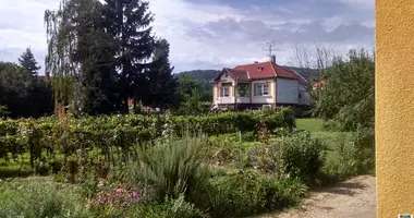 7 room house in Abrahamhegy, Hungary