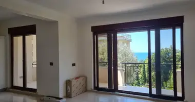 Wohnung 2 Schlafzimmer in Petrovac, Montenegro