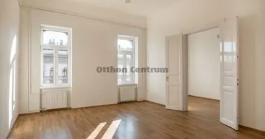 Apartamento 4 habitaciones en Budapest, Hungría