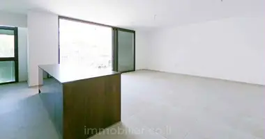 Wohnung 5 zimmer in Tel-Aviv, Israel