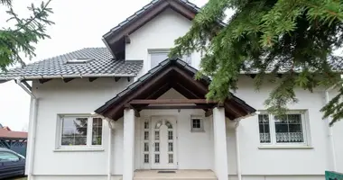 Дом в Новы-Томысль, Польша